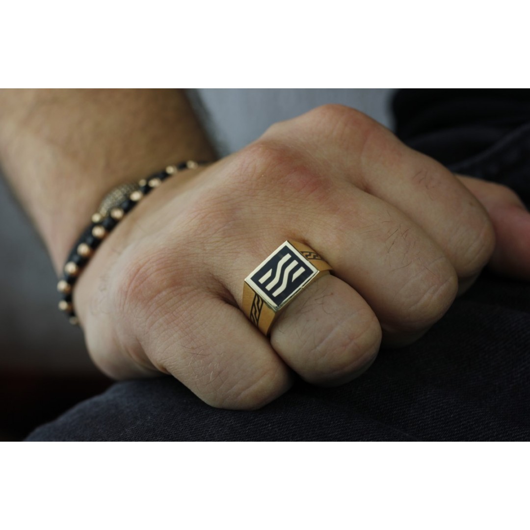 Çizgi Desenli Siyah Taşlı Erkek Yüzüğü YZ01465