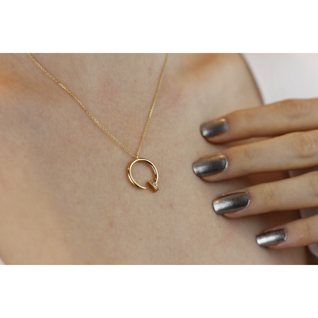 Taşlı Çivi Figürlü Kolye ZN01718