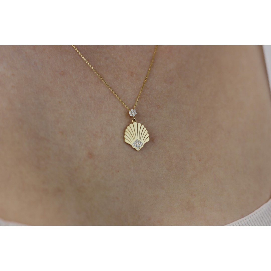 Taşlı Midye Kabuğu Figürlü Kolye ZN02111