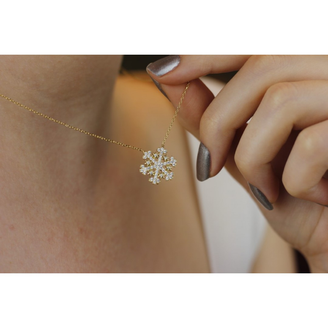 Taşlı Kar Tanesi Figürlü Kolye ZN02268